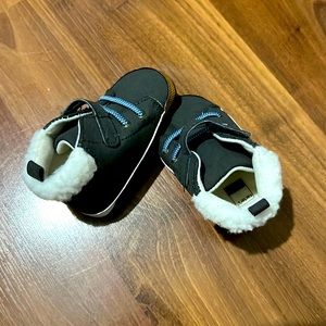 Carter's infant shoe 0-3 m